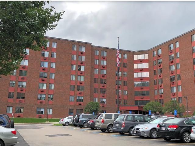 3 BR, 2 BA Apartment 27 Mount Vernon Street, Worcester, MA 01605