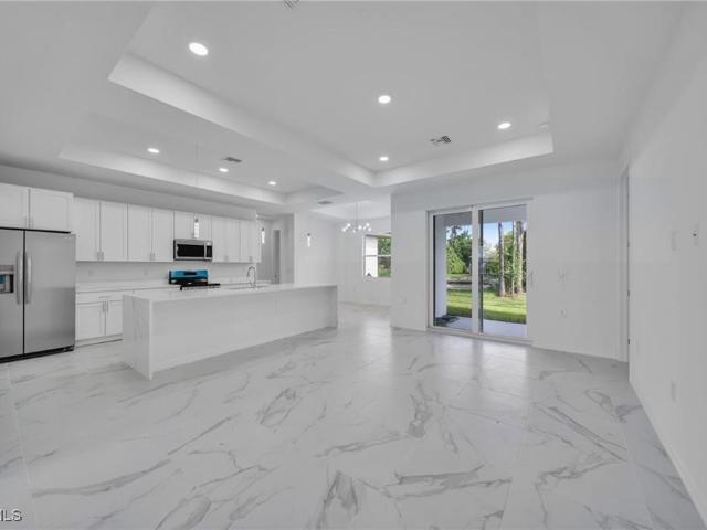 3 BR, 2 BA Apartment 2805 26th Street Southwest, Lehigh Acres, FL 33976