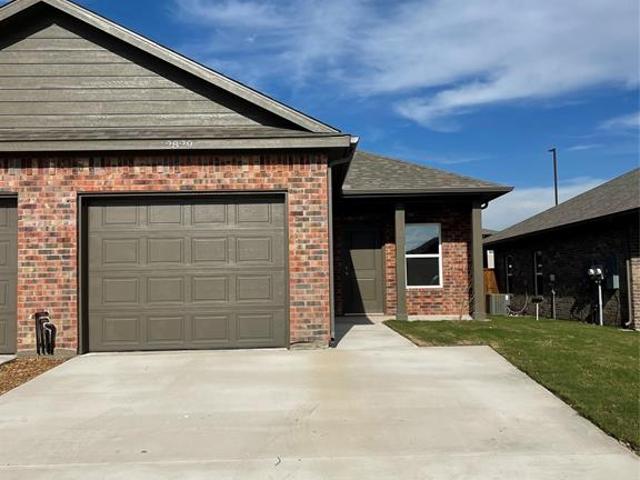 3 BR, 2 BA Apartment 2829 Peony Dr, SHERMAN, TX 75092