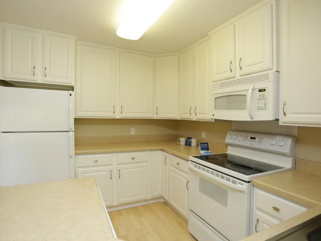 3 BR, 2 BA Apartment 2901 Cutters Grove Ave, Anoka, MN 55303