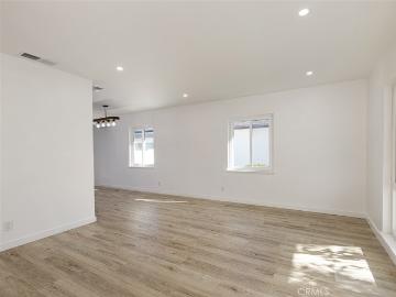3 BR, 2 BA Apartment 2905 Spreckels Court, Redondo Beach, CA 90278