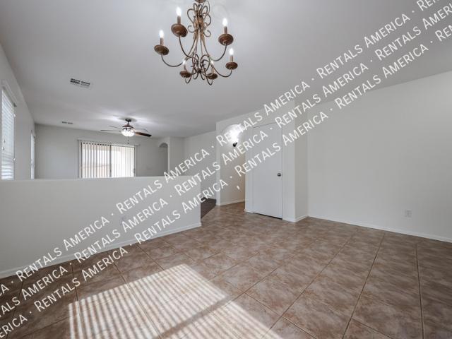 3 BR, 2 BA Apartment 29120 N Yellow Bee Dr, San Tan Valley, AZ 85143