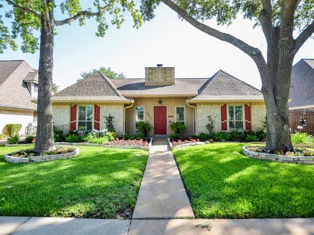 3 BR, 2 BA Apartment 2915 Edgewood Dr, Sugar Land, TX 77479