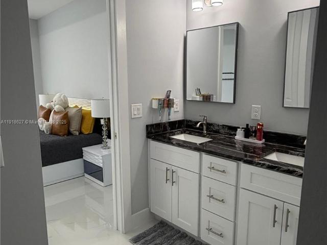 3 BR, 2 BA Apartment 2923 22nd Street Southwest, Lehigh Acres, FL 33976