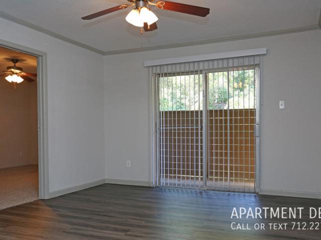 3 BR, 2 BA Apartment 2927 Sycamore Springs DrÂ, Humble, TX 77339
