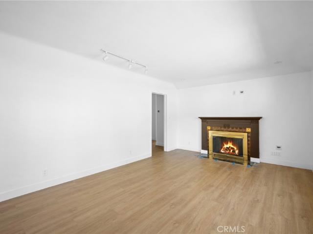 3 BR, 2 BA Apartment 2930 Mayfield Avenue, La Crescenta, CA 91214