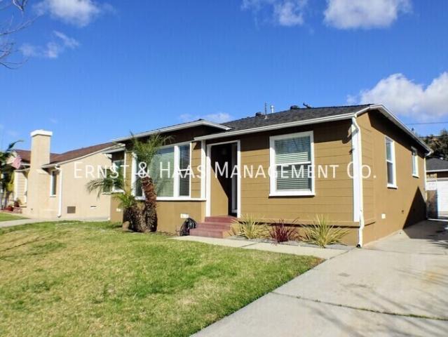 3 BR, 2 BA Apartment 2953 Silva St Lakewood, CA 90712