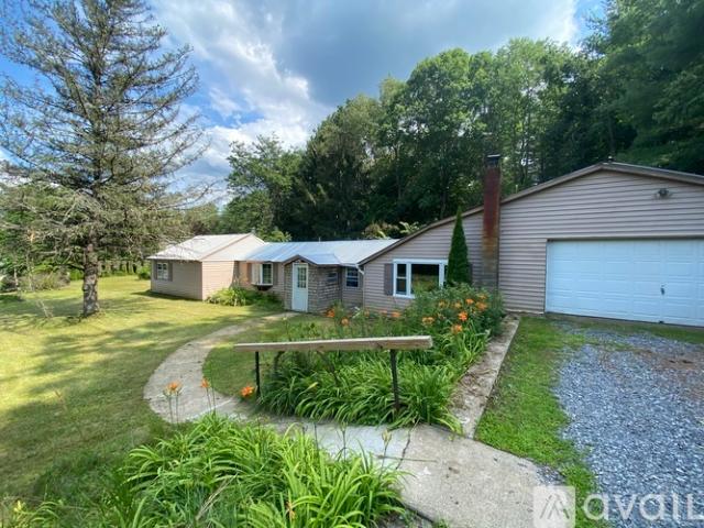 3 BR, 2 BA Apartment 296 Porter Corners Rd, Porter Corners, NY 12859