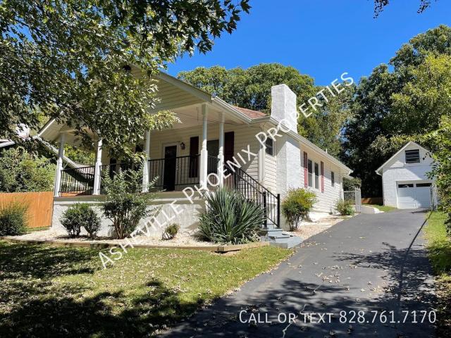 3 BR, 2 BA Apartment 29 1st St, Asheville, NC 28803