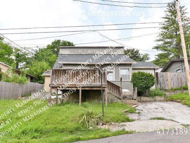 3 BR, 2 BA Apartment 203 Recreation Ave, Rockaway Beach, MO 65740
