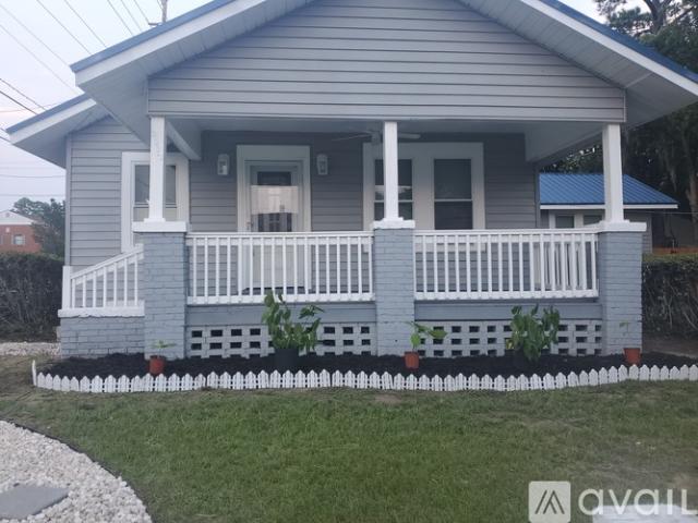 3 BR, 2 BA Apartment 2002 Indiana Ave, Savannah, GA 31404