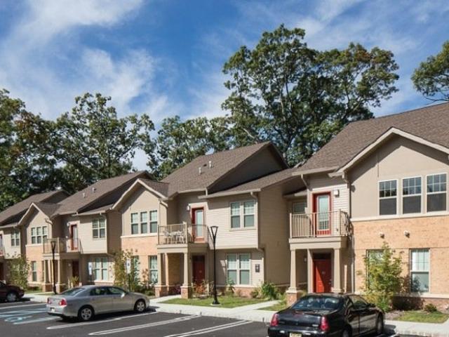 3 BR, 2 BA Apartment 200 Justin Court, Flemington, NJ 08822