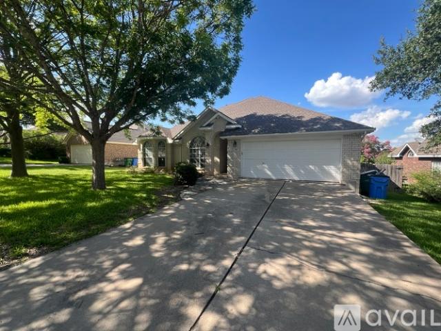 3 BR, 2 BA Apartment 200 Mountain View Drive, Pflugerville, TX 78660