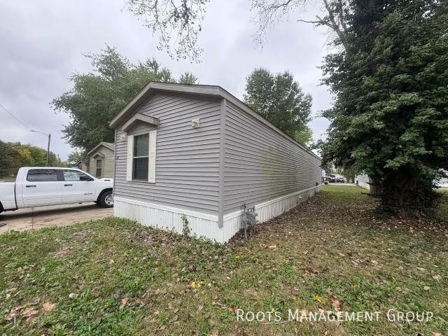 3 BR, 2 BA Apartment 200 Paradise Acres Rd, #14, Carterville, IL 62918