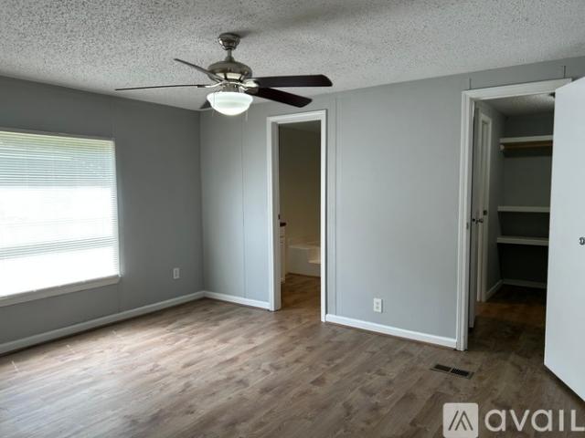 3 BR, 2 BA Apartment 200 Raider Lane, Lumberton, TX 77657