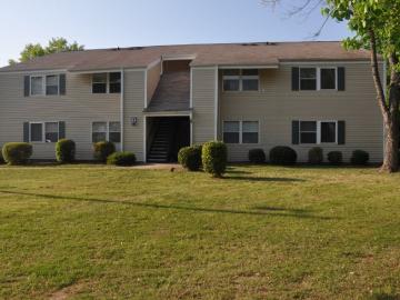 3 BR, 2 BA Apartment 200 S. Beverly Ln Greer, SC 29650