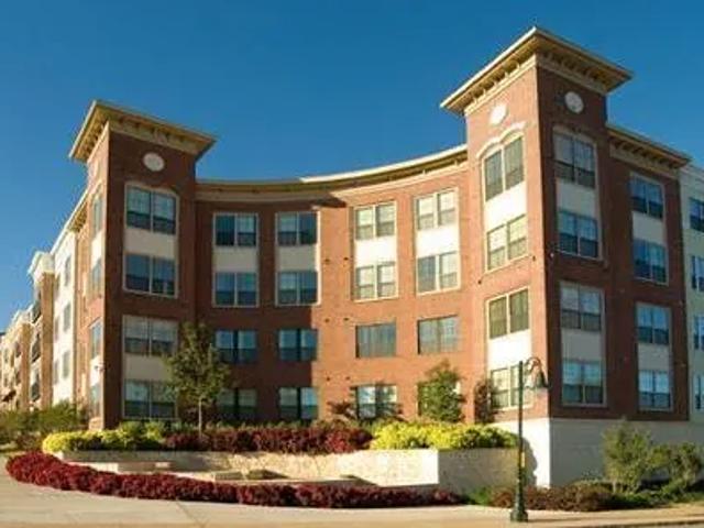 3 BR, 2 BA Apartment 2011 E 6th St, Austin, TX 78702
