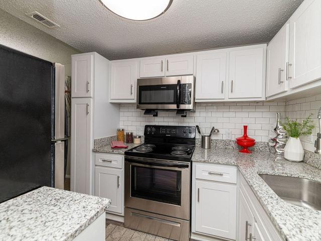 3 BR, 2 BA Apartment 201 Cairn Cir NW Unit 08B, Knoxville, TN 37923