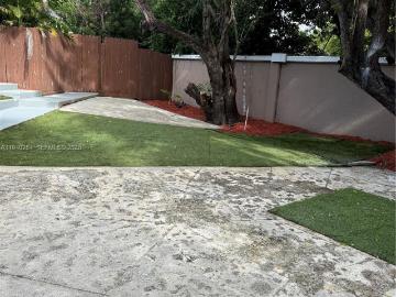 3 BR, 2 BA Apartment 2036 Northeast 21st Avenue, Fort Lauderdale, FL 33305