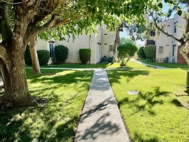 3 BR, 2 BA Apartment 2040 West Avenue J13, Lancaster, CA 93536