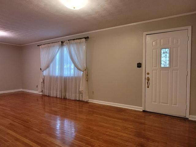 3 BR, 2 BA Apartment 205 Government St, Tupelo, MS 38801