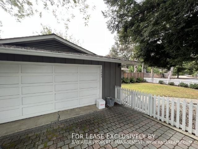 3 BR, 2 BA Apartment 2065 Nassau Drive, Redwood City, CA 94061