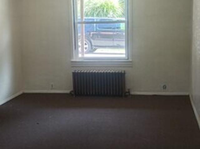 3 BR, 2 BA Apartment 20 Beyrleye Ave, Pittsburgh, PA 15223