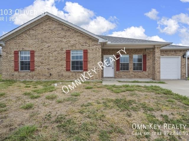3 BR, 2 BA Apartment 2103 Oliver St, Greenville, TX 75401