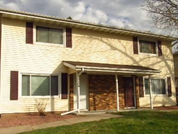 3 BR, 2 BA Apartment 2109 10th St Place, Coralville, IA 52241