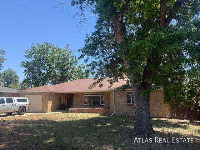 3 BR, 2 BA Apartment 2110 Vance Street, Lakewood, CO 80214