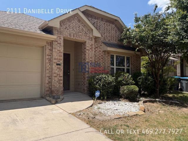 3 BR, 2 BA Apartment 2111 Danibelle Drive, Heartland, TX 75126