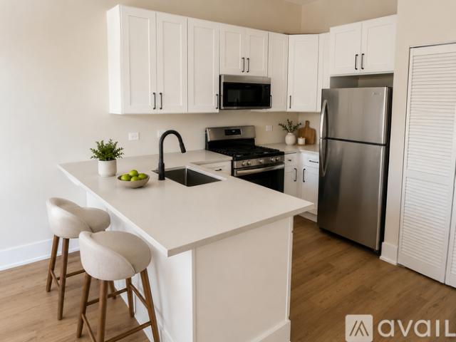 3 BR, 2 BA Apartment 2129 West 18th Place, Unit 3, Chicago, IL 60608