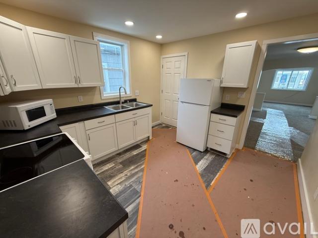 3 BR, 2 BA Apartment 212 East High Street, Garrett, IN 46738