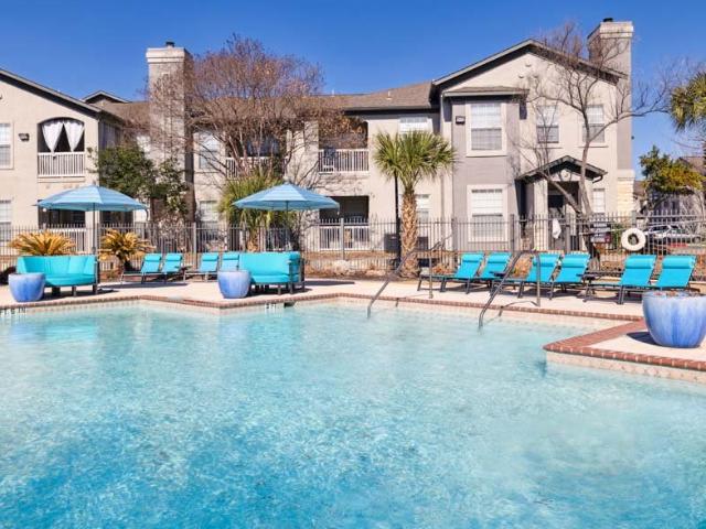 3 BR, 2 BA Apartment 21303 Encino Commons Blvd Unit 0411, San Antonio, TX 78259