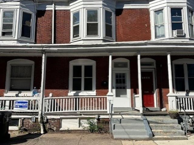 3 BR, 2 BA Apartment 2130 Penn St, Harrisburg, PA 17110