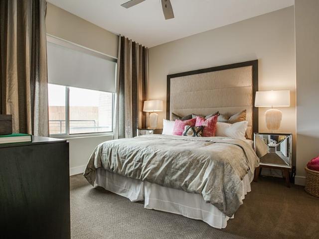 3 BR, 2 BA Apartment 215 Barton Springs Rd, Austin, TX 78704