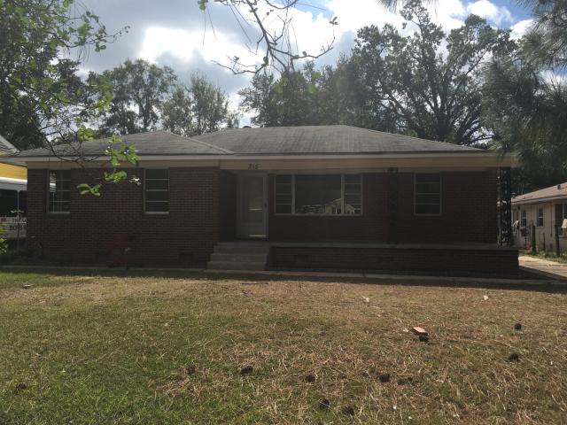 3 BR, 2 BA Apartment 215 E Jordan, Shreveport, LA 71101