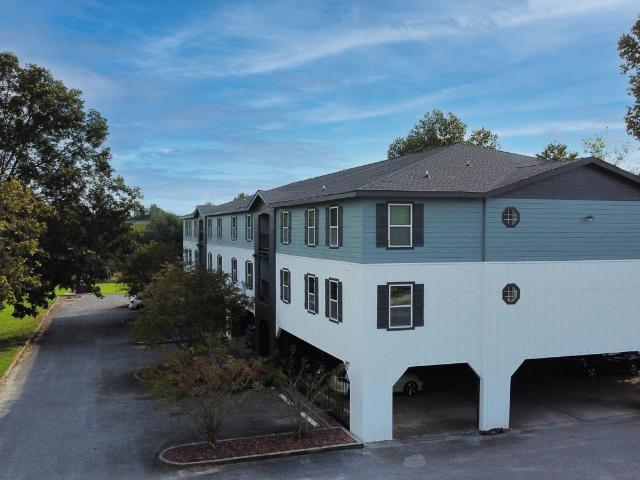 3 BR, 2 BA Apartment 215 Main Ave. Unit 206, Northport, AL 35476