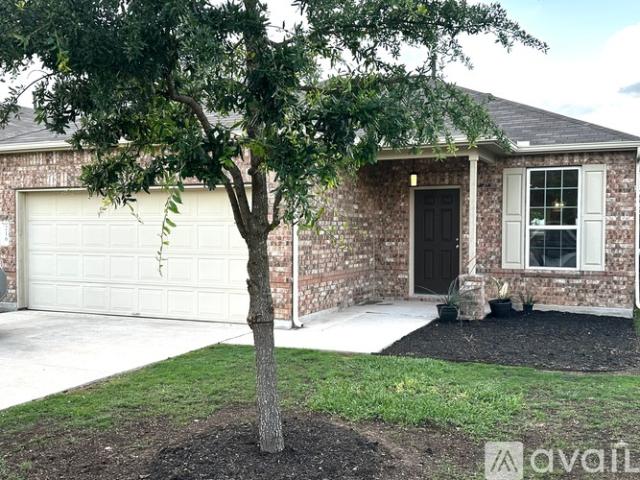 3 BR, 2 BA Apartment 216 Martha Dr, Buda, TX 78610