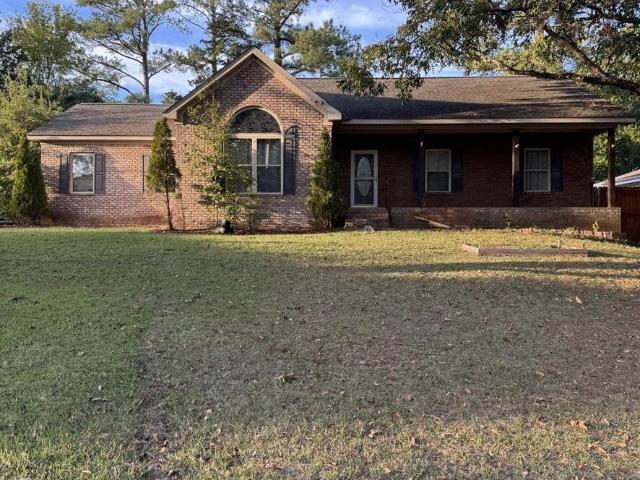 3 BR, 2 BA Apartment 2201 Fairmont Drive, Tuscaloosa, AL 35404