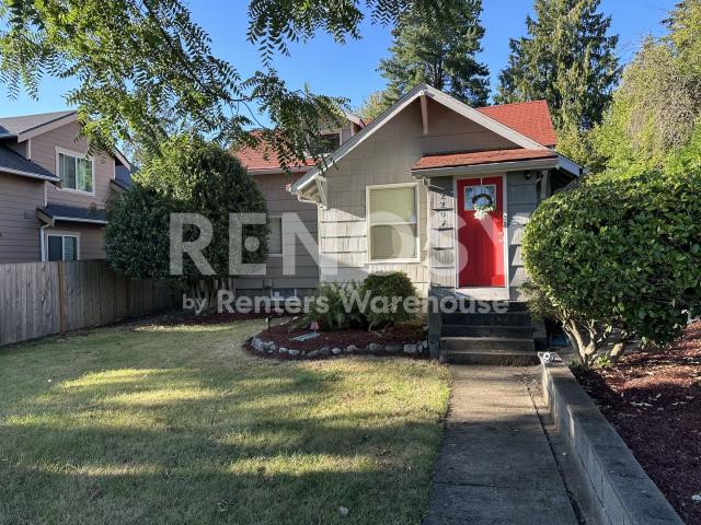 3 BR, 2 BA Apartment 2207 S 50th St, Tacoma, WA 98409