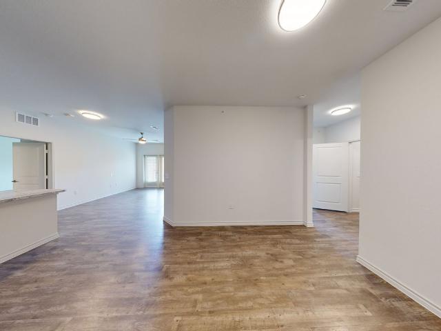 3 BR, 2 BA Apartment 2212 Dell Dale Street Unit 2302, Houston, TX 77049