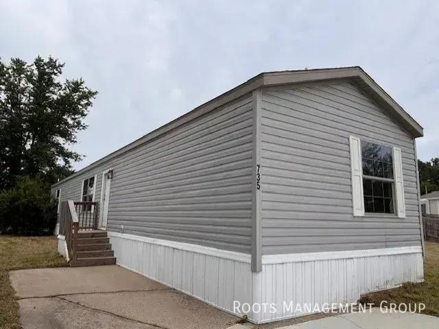 3 BR, 2 BA Apartment 2220 Dunkelburg Rd Lot#735, Fort Wayne, IN 46819
