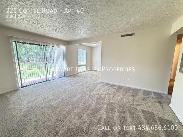 3 BR, 2 BA Apartment 225 Coffee Road, Lynchburg, VA 24503