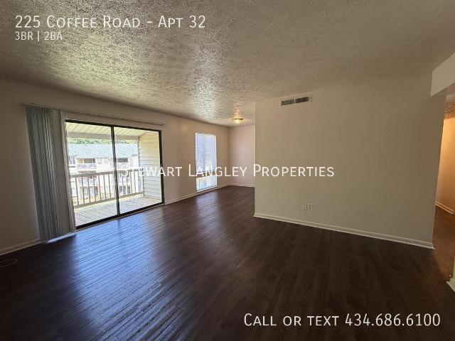 3 BR, 2 BA Apartment 225 Coffee Road, Lynchburg, VA 24503