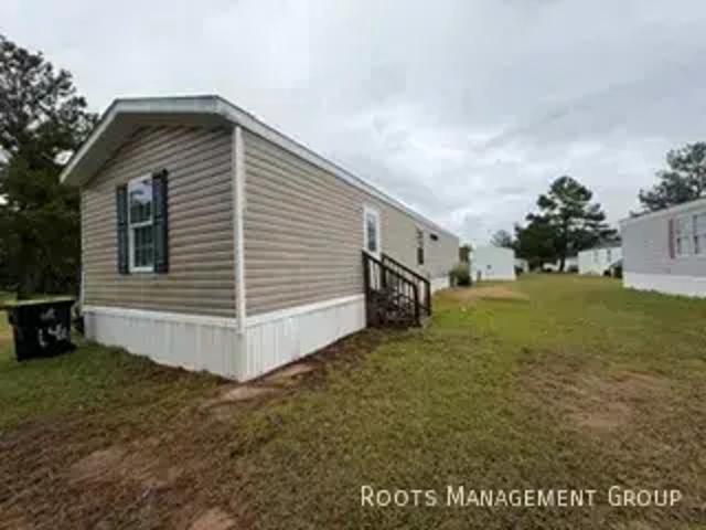 3 BR, 2 BA Apartment 229 Porpoise Cir, Fayetteville, NC 28306