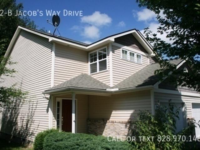 3 BR, 2 BA Apartment 22 B Jacob's Way Drive, Hendersonville, NC 28792