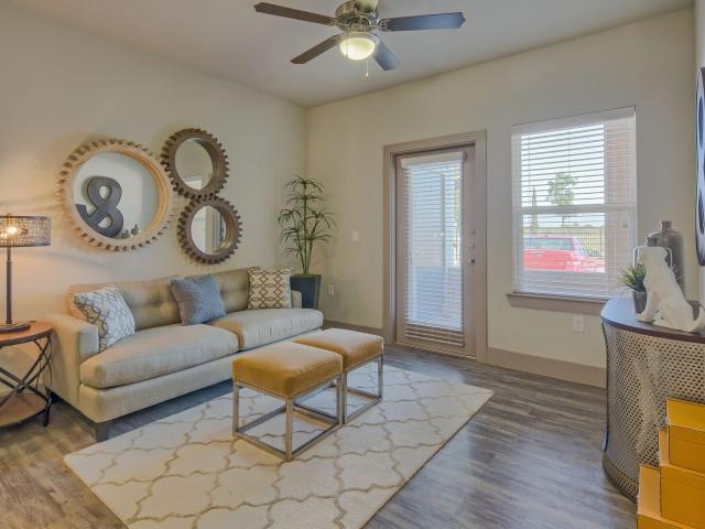 3 BR, 2 BA Apartment 2300 South Lamesa Road Unit 821, Midland, TX 79701