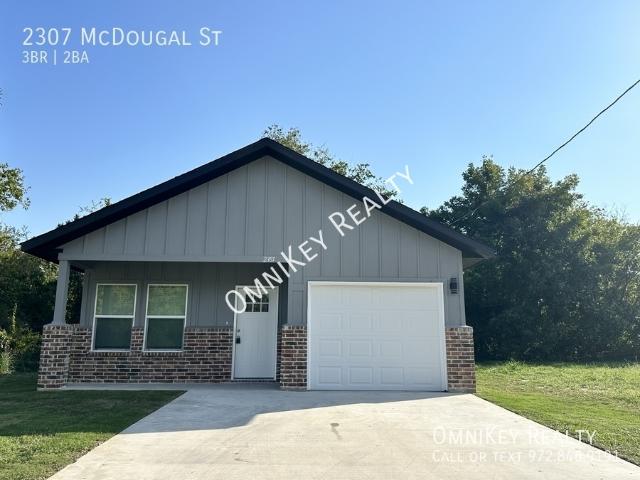 3 BR, 2 BA Apartment 2307 McDougal St, Greenville, TX 75401