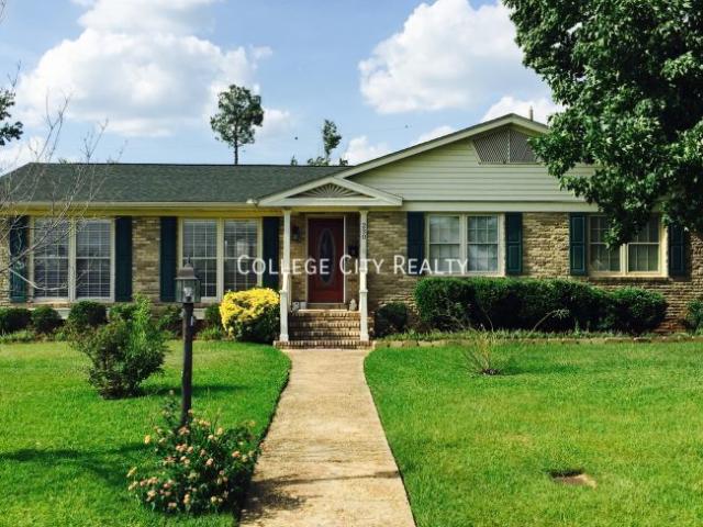 3 BR, 2 BA Apartment 230 Cedar Crest, Tuscaloosa, AL 35401